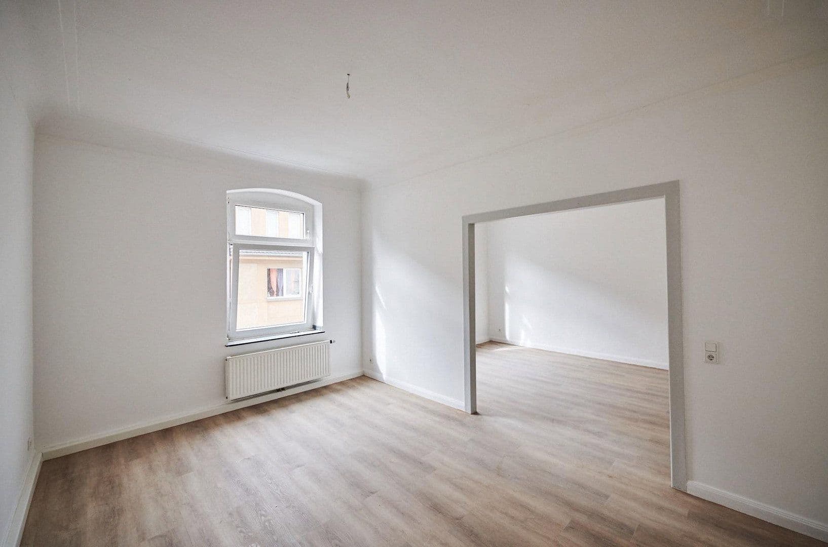 2 bedroom with open-plan kitchen flat to rent, 96 m², Düsseldorf, North Rhine-Westphalia 2 bedroom with open-plan kitchen flat to rent, 96 m², Düsseldorf, North Rhine-Westphalia