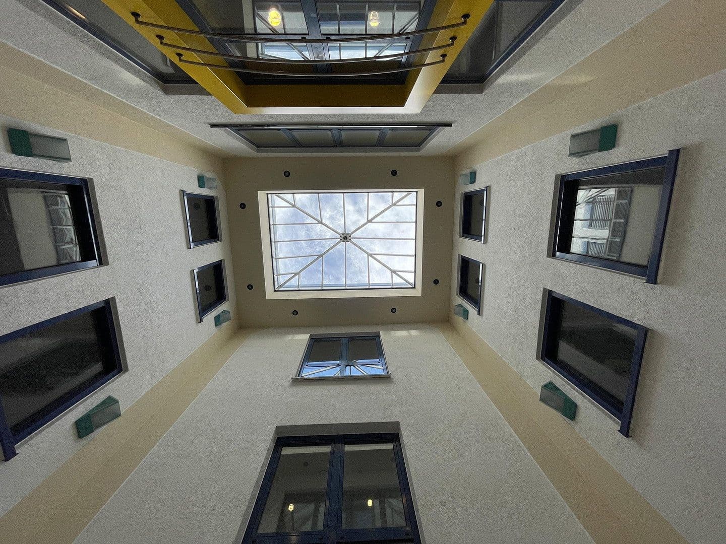 office to rent, 246 m², Berner Str. 71, Frankfurt - Nieder-Eschbach, Hesse office to rent, 246 m², Berner Str. 71, Frankfurt - Nieder-Eschbach, Hesse