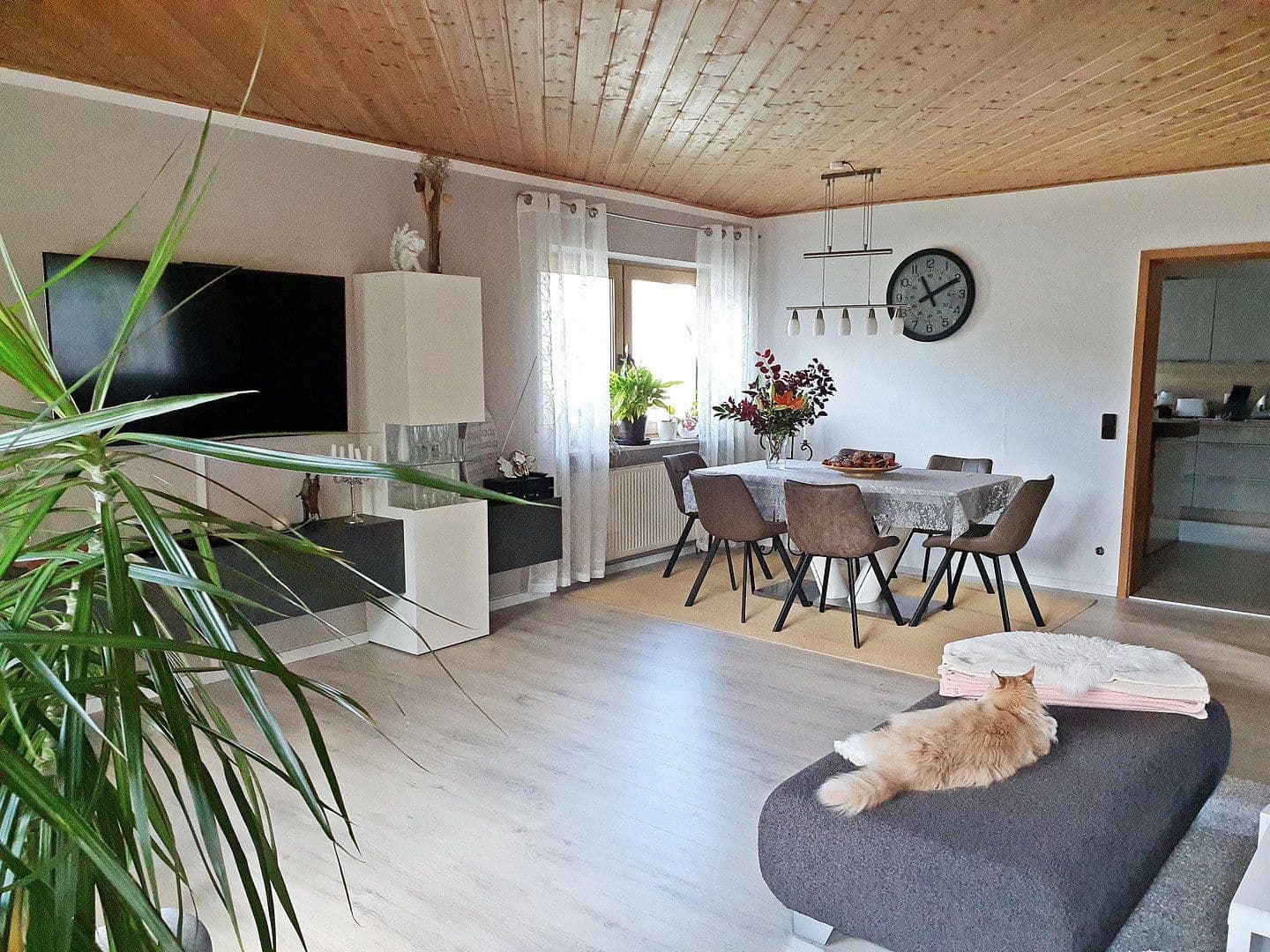 3 bedroom with open-plan kitchen flat for sale, 171 m², Henfenfeld, Bavaria 3 bedroom with open-plan kitchen flat for sale, 171 m², Henfenfeld, Bavaria