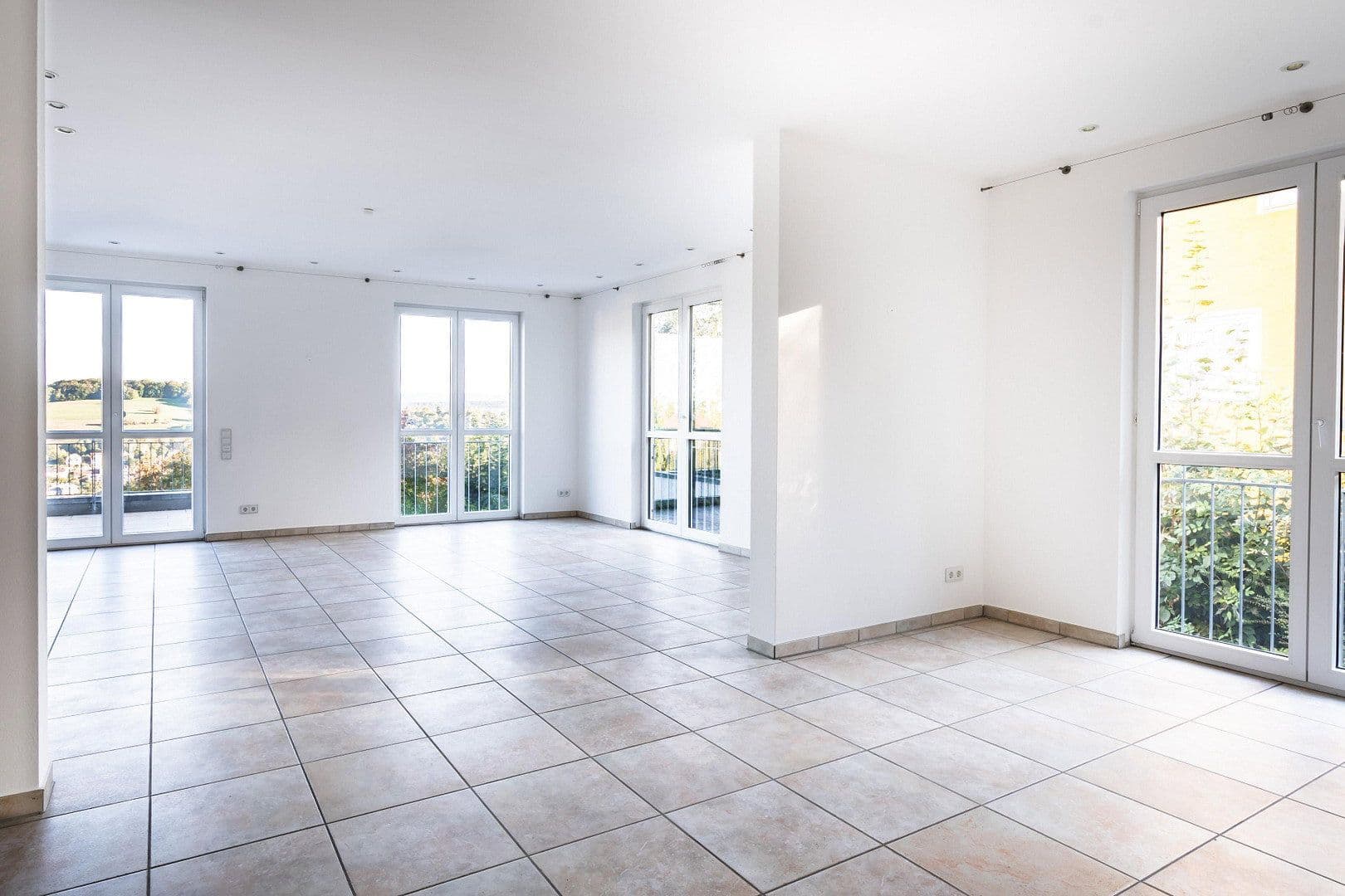 4 bedroom with open-plan kitchen flat to rent, 149 m², Tübingen, Baden-Württemberg 4 bedroom with open-plan kitchen flat to rent, 149 m², Tübingen, Baden-Württemberg