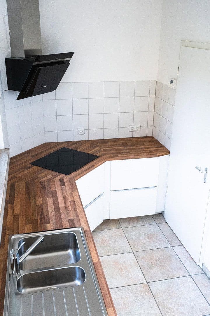 4 bedroom with open-plan kitchen flat to rent, 149 m², Tübingen, Baden-Württemberg 4 bedroom with open-plan kitchen flat to rent, 149 m², Tübingen, Baden-Württemberg