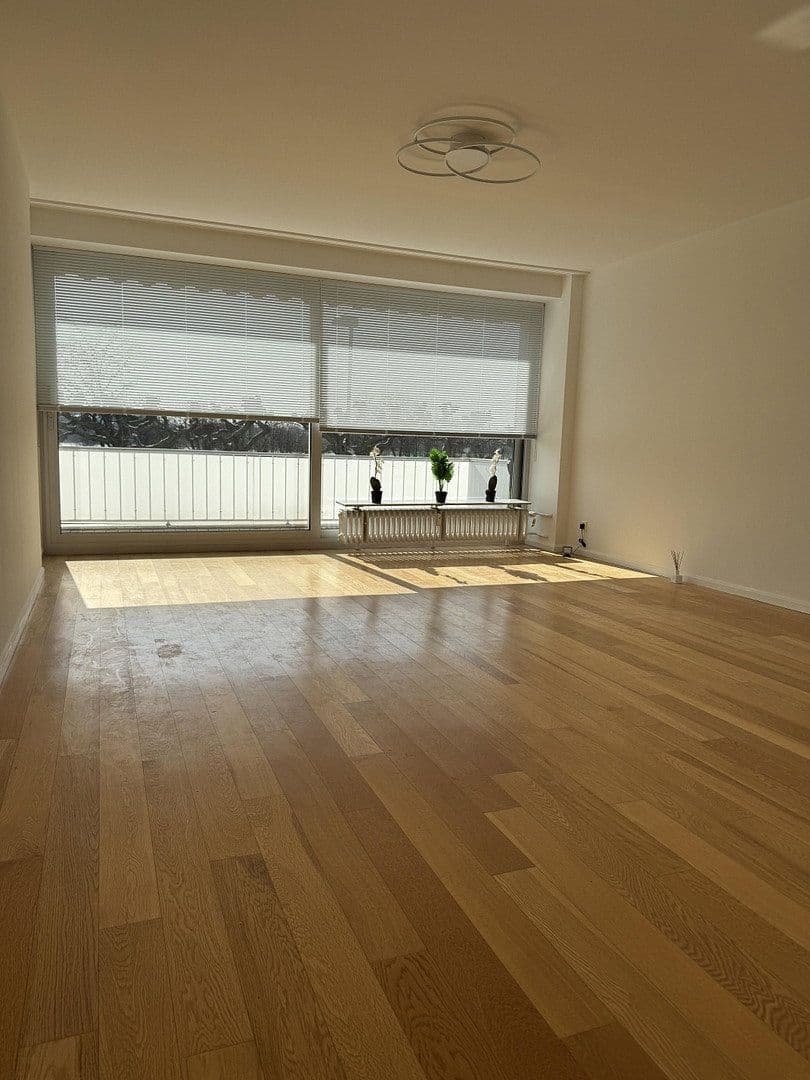 3 bedroom flat to rent, 90 m², Rheinallee 137, Düsseldorf, North Rhine-Westphalia 3 bedroom flat to rent, 90 m², Rheinallee 137, Düsseldorf, North Rhine-Westphalia