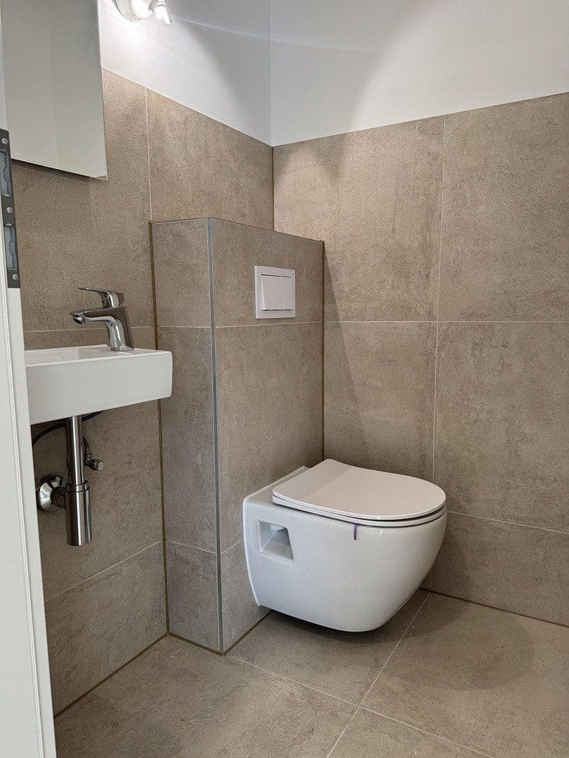 3 bedroom flat to rent, 90 m², Rheinallee 137, Düsseldorf, North Rhine-Westphalia 3 bedroom flat to rent, 90 m², Rheinallee 137, Düsseldorf, North Rhine-Westphalia