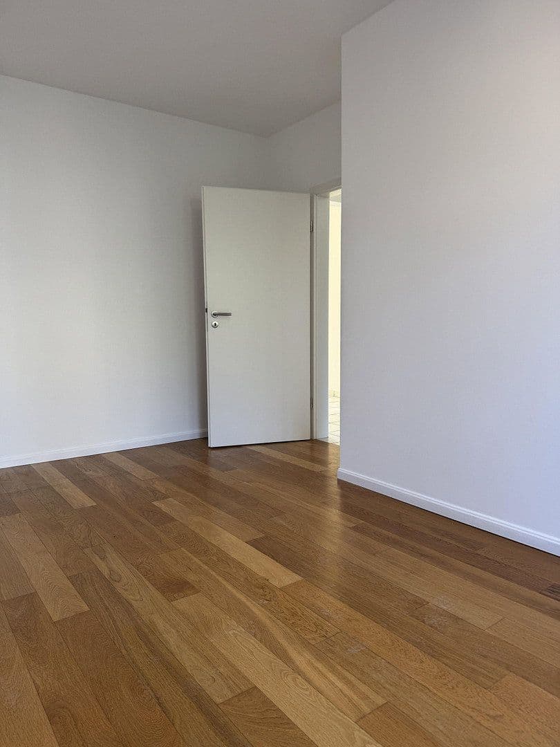 3 bedroom flat to rent, 90 m², Rheinallee 137, Düsseldorf, North Rhine-Westphalia 3 bedroom flat to rent, 90 m², Rheinallee 137, Düsseldorf, North Rhine-Westphalia