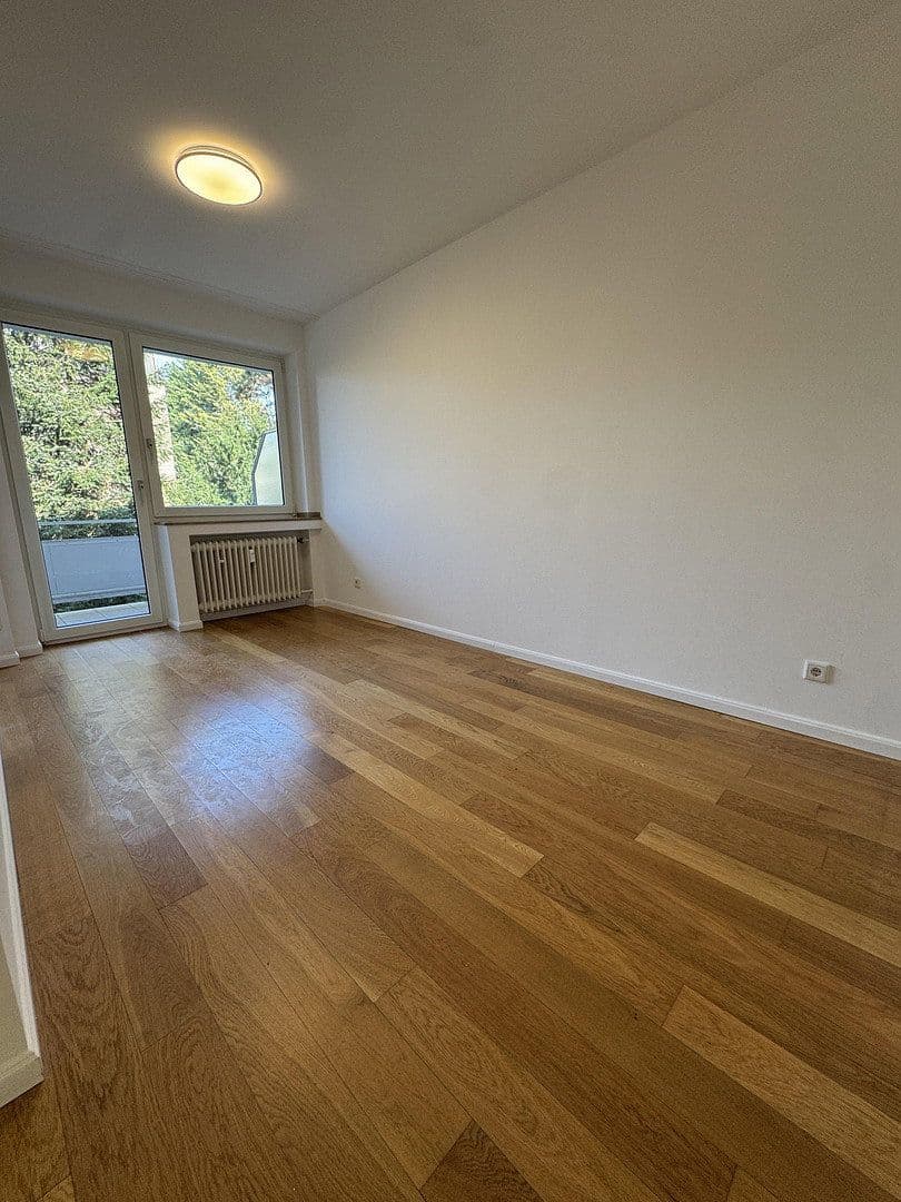 3 bedroom flat to rent, 90 m², Rheinallee 137, Düsseldorf, North Rhine-Westphalia 3 bedroom flat to rent, 90 m², Rheinallee 137, Düsseldorf, North Rhine-Westphalia
