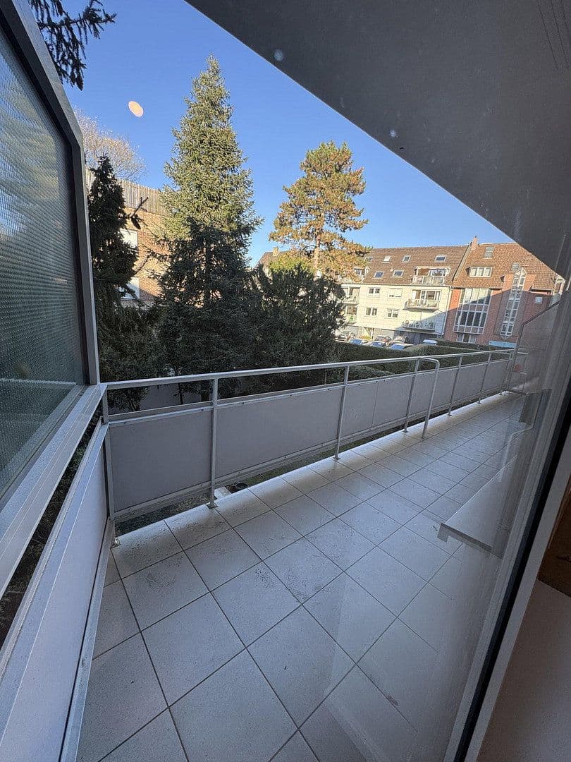 3 bedroom flat to rent, 90 m², Rheinallee 137, Düsseldorf, North Rhine-Westphalia 3 bedroom flat to rent, 90 m², Rheinallee 137, Düsseldorf, North Rhine-Westphalia