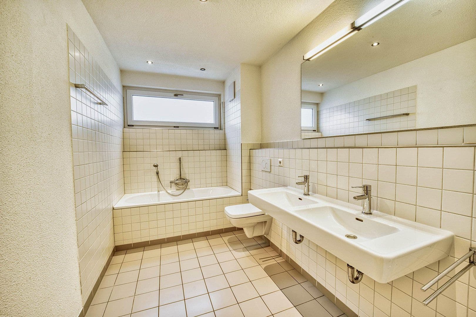 3 bedroom with open-plan kitchen flat for sale, 100 m², Waldshut-Tiengen, Baden-Württemberg 3 bedroom with open-plan kitchen flat for sale, 100 m², Waldshut-Tiengen, Baden-Württemberg