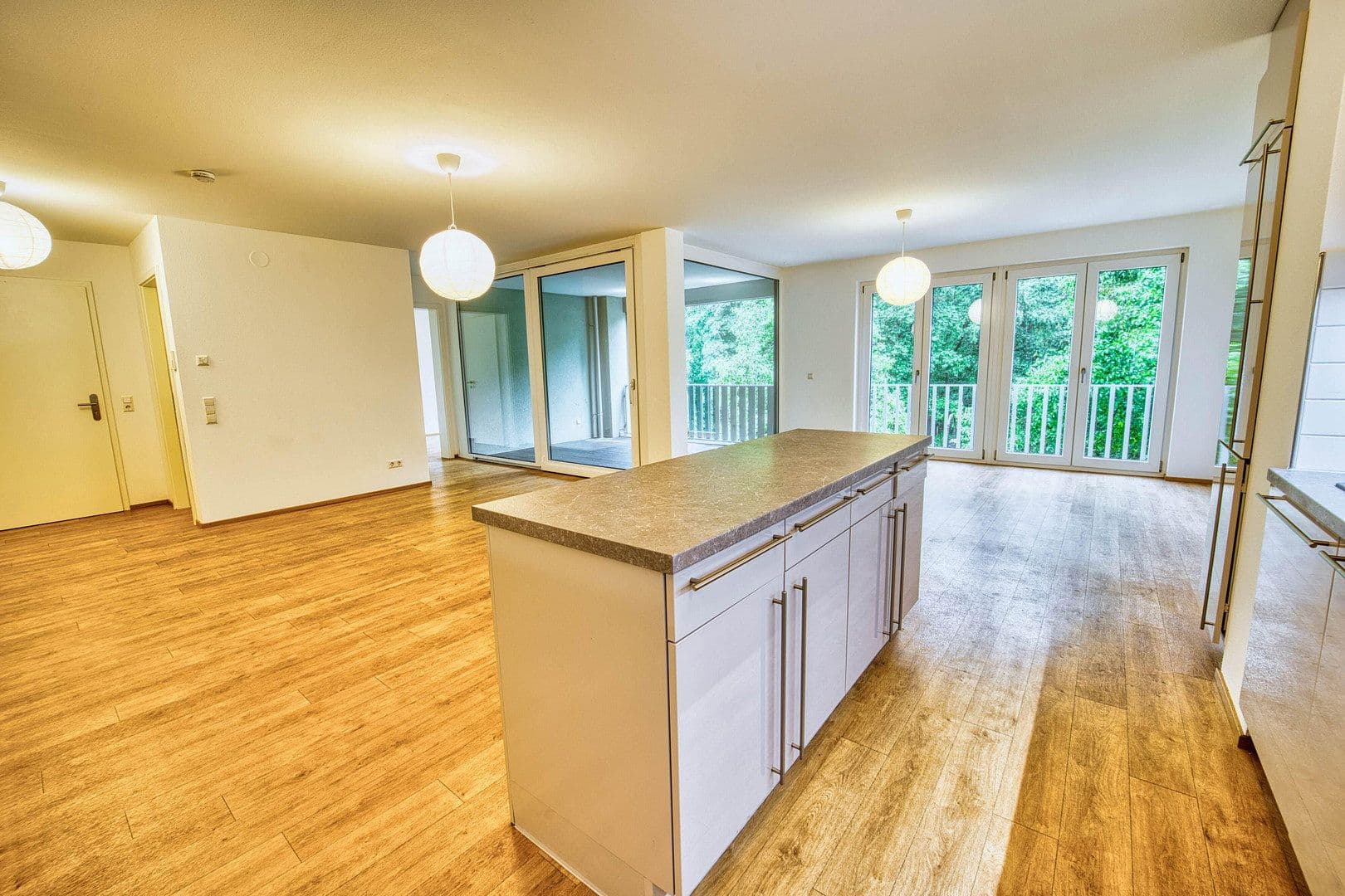 3 bedroom with open-plan kitchen flat for sale, 100 m², Waldshut-Tiengen, Baden-Württemberg 3 bedroom with open-plan kitchen flat for sale, 100 m², Waldshut-Tiengen, Baden-Württemberg