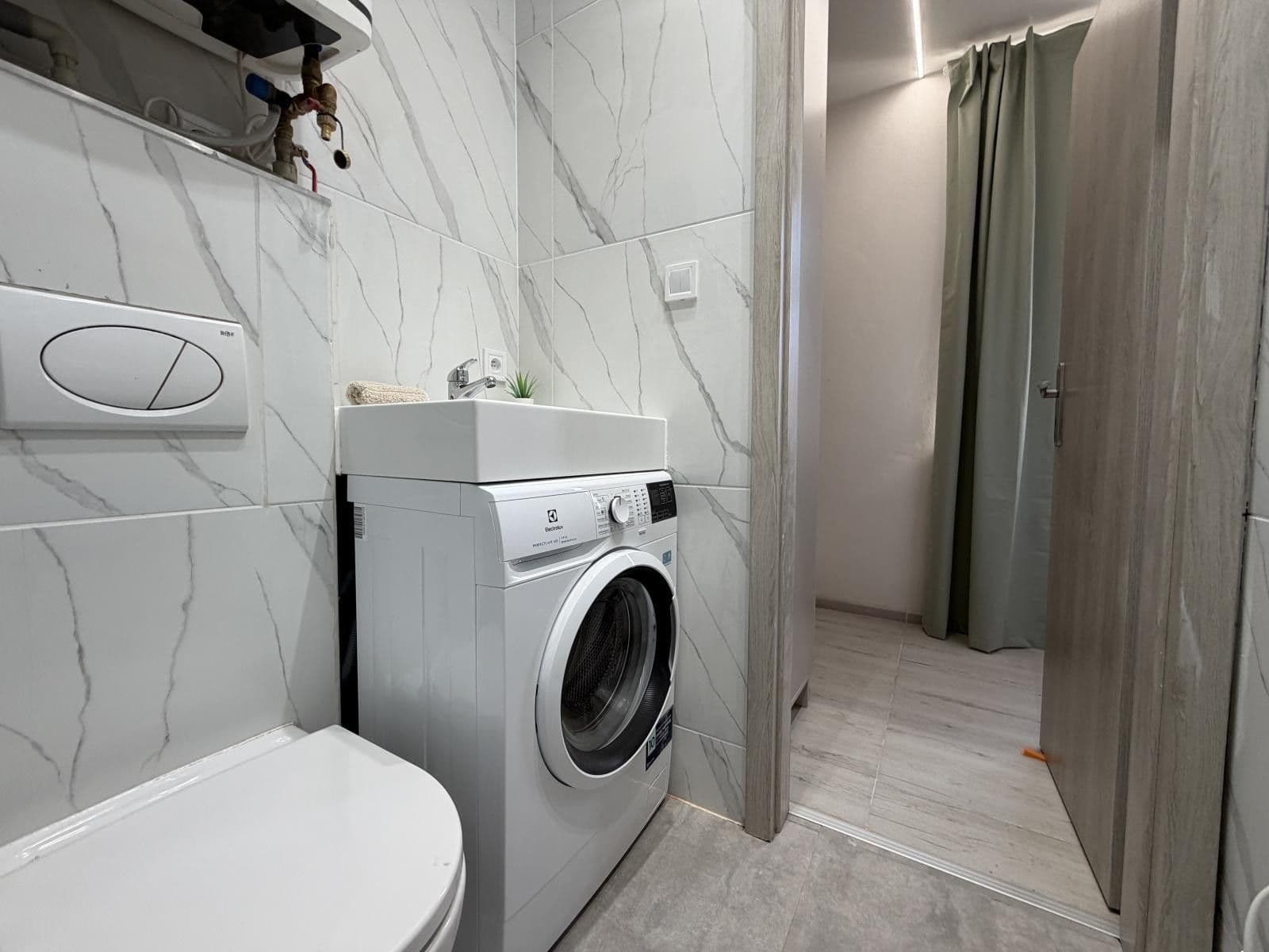 1 bedroom with open-plan kitchen flat to rent, 35 m², Na Jarově, Prague, Prague 1 bedroom with open-plan kitchen flat to rent, 35 m², Na Jarově, Prague, Prague