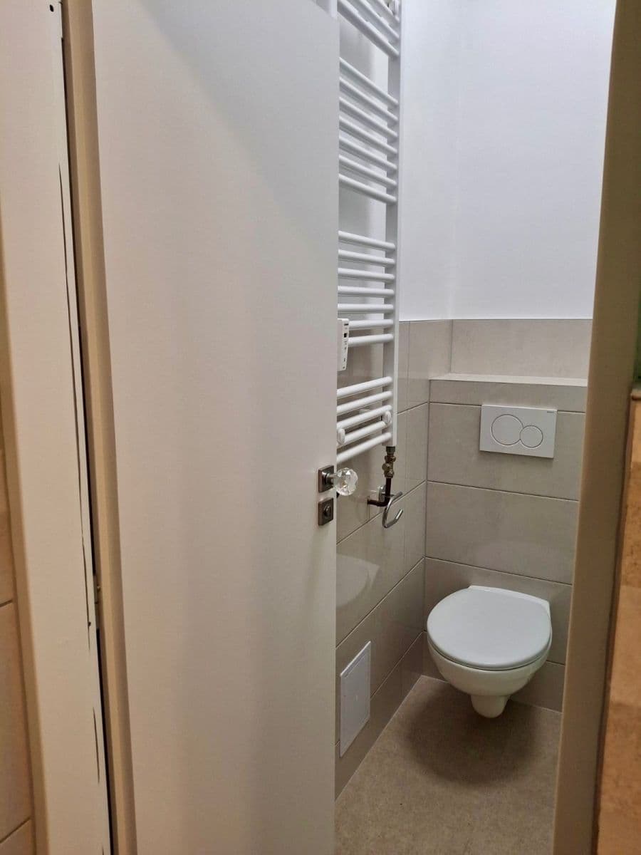 Studio flat to rent, 24 m², V Horní Stromce, Prague, Prague Studio flat to rent, 24 m², V Horní Stromce, Prague, Prague