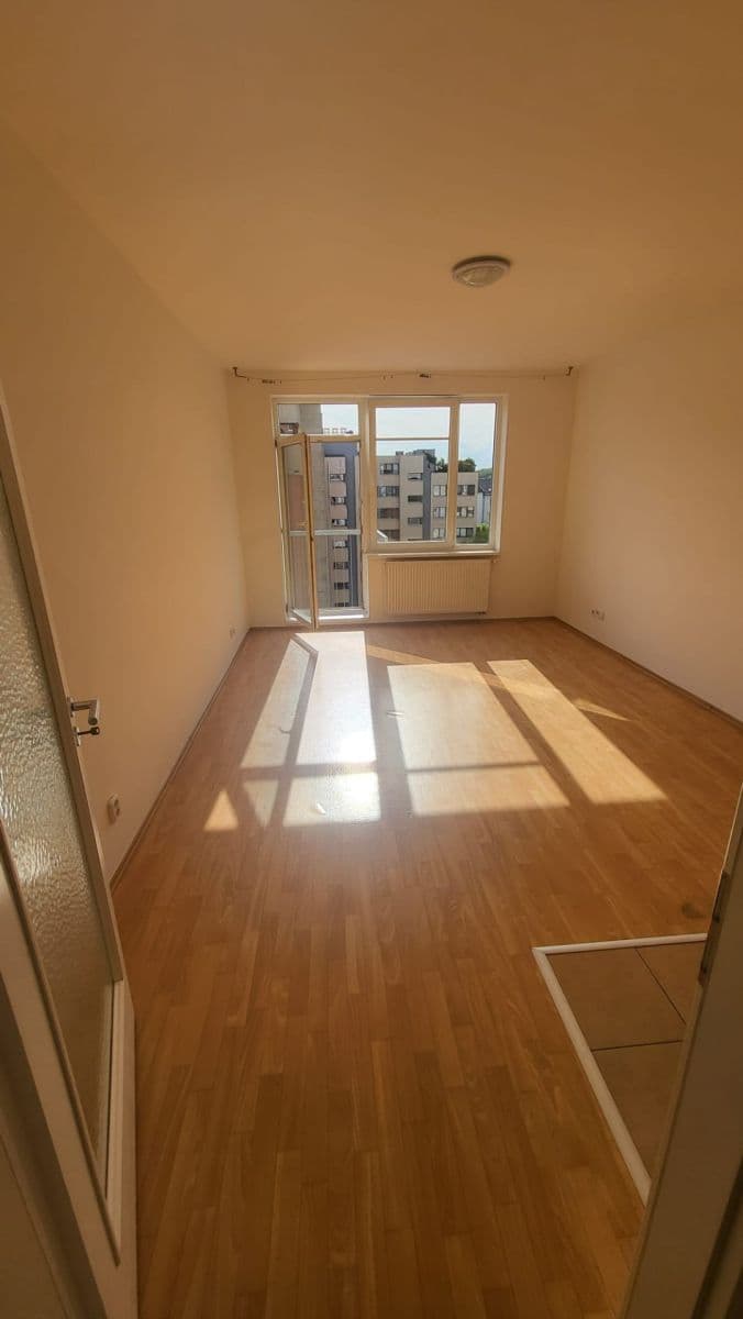 Studio flat to rent, 30 m², Pešlova, Prague, Prague Studio flat to rent, 30 m², Pešlova, Prague, Prague