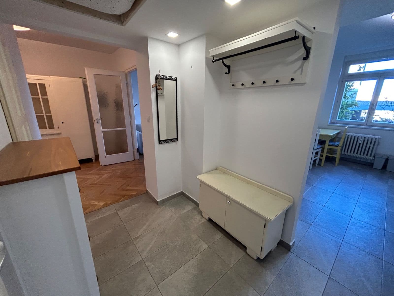 1 bedroom with open-plan kitchen flat to rent, 64 m², Stroupežnického, Prague, Prague 1 bedroom with open-plan kitchen flat to rent, 64 m², Stroupežnického, Prague, Prague