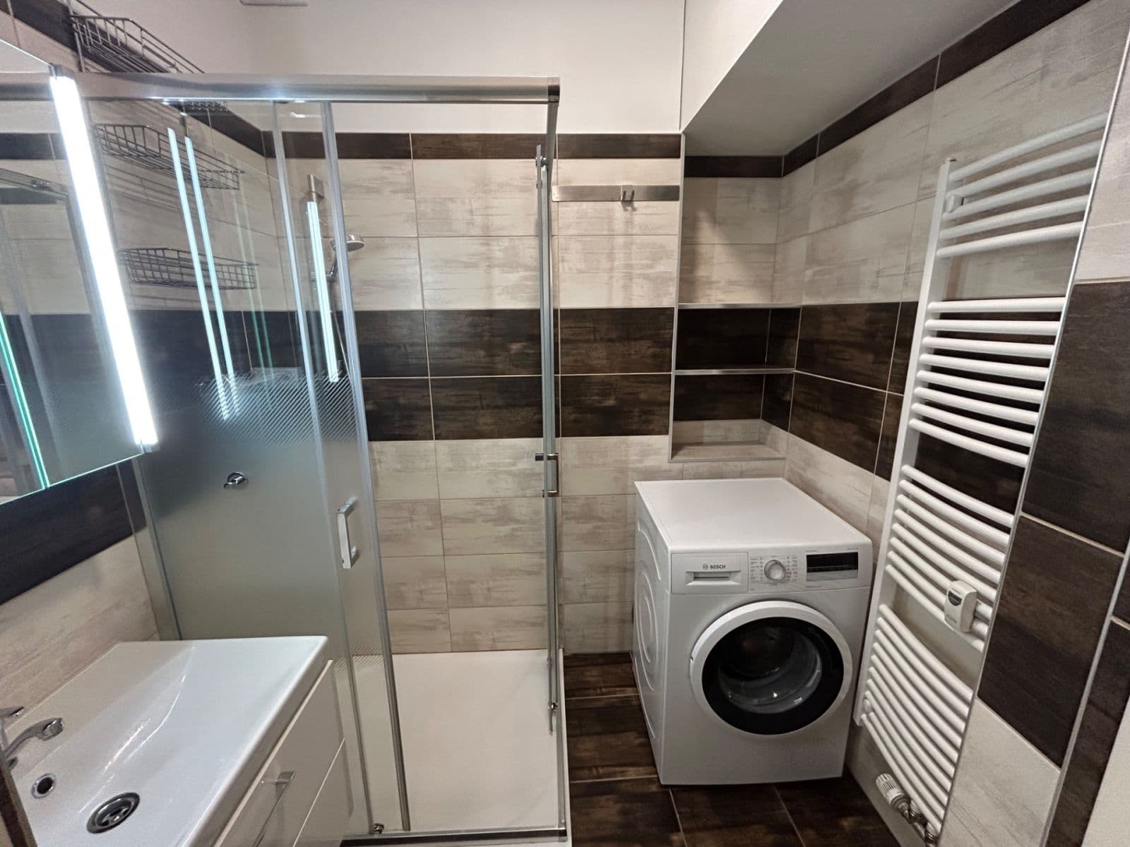 1 bedroom with open-plan kitchen flat to rent, 64 m², Stroupežnického, Prague, Prague 1 bedroom with open-plan kitchen flat to rent, 64 m², Stroupežnického, Prague, Prague