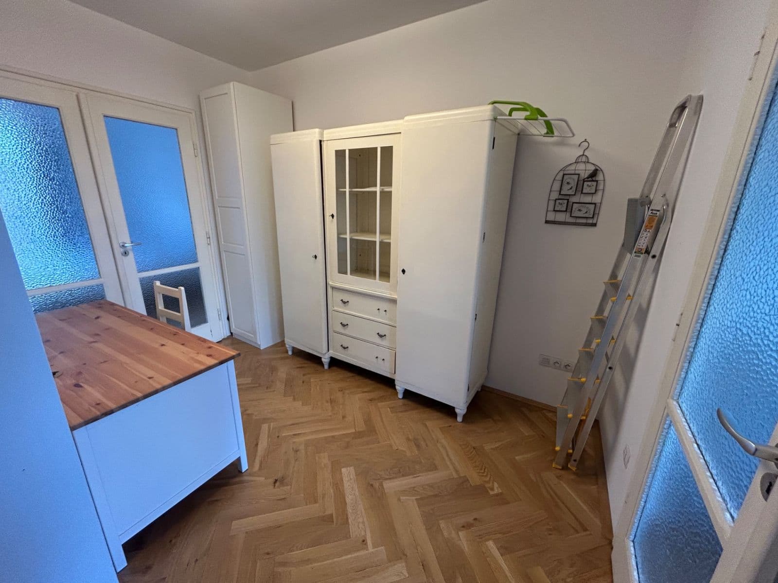 1 bedroom with open-plan kitchen flat to rent, 64 m², Stroupežnického, Prague, Prague 1 bedroom with open-plan kitchen flat to rent, 64 m², Stroupežnického, Prague, Prague
