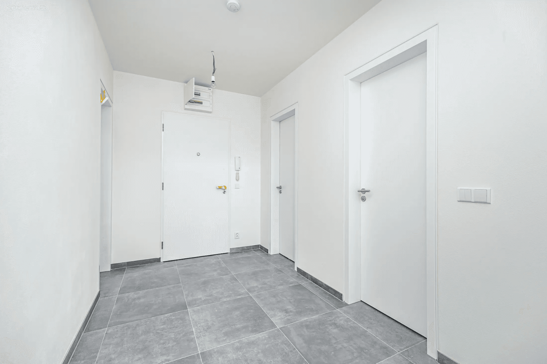 1 bedroom with open-plan kitchen flat to rent, 57 m², Malešická, Prague, Prague 1 bedroom with open-plan kitchen flat to rent, 57 m², Malešická, Prague, Prague