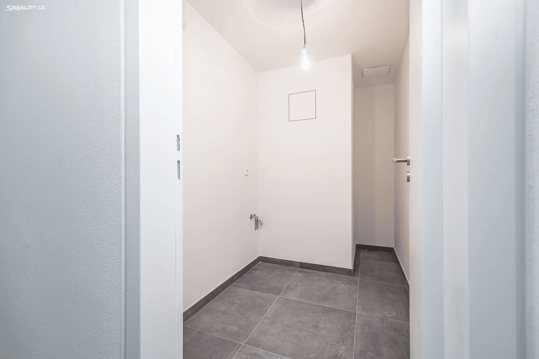 1 bedroom with open-plan kitchen flat to rent, 57 m², Malešická, Prague, Prague 1 bedroom with open-plan kitchen flat to rent, 57 m², Malešická, Prague, Prague