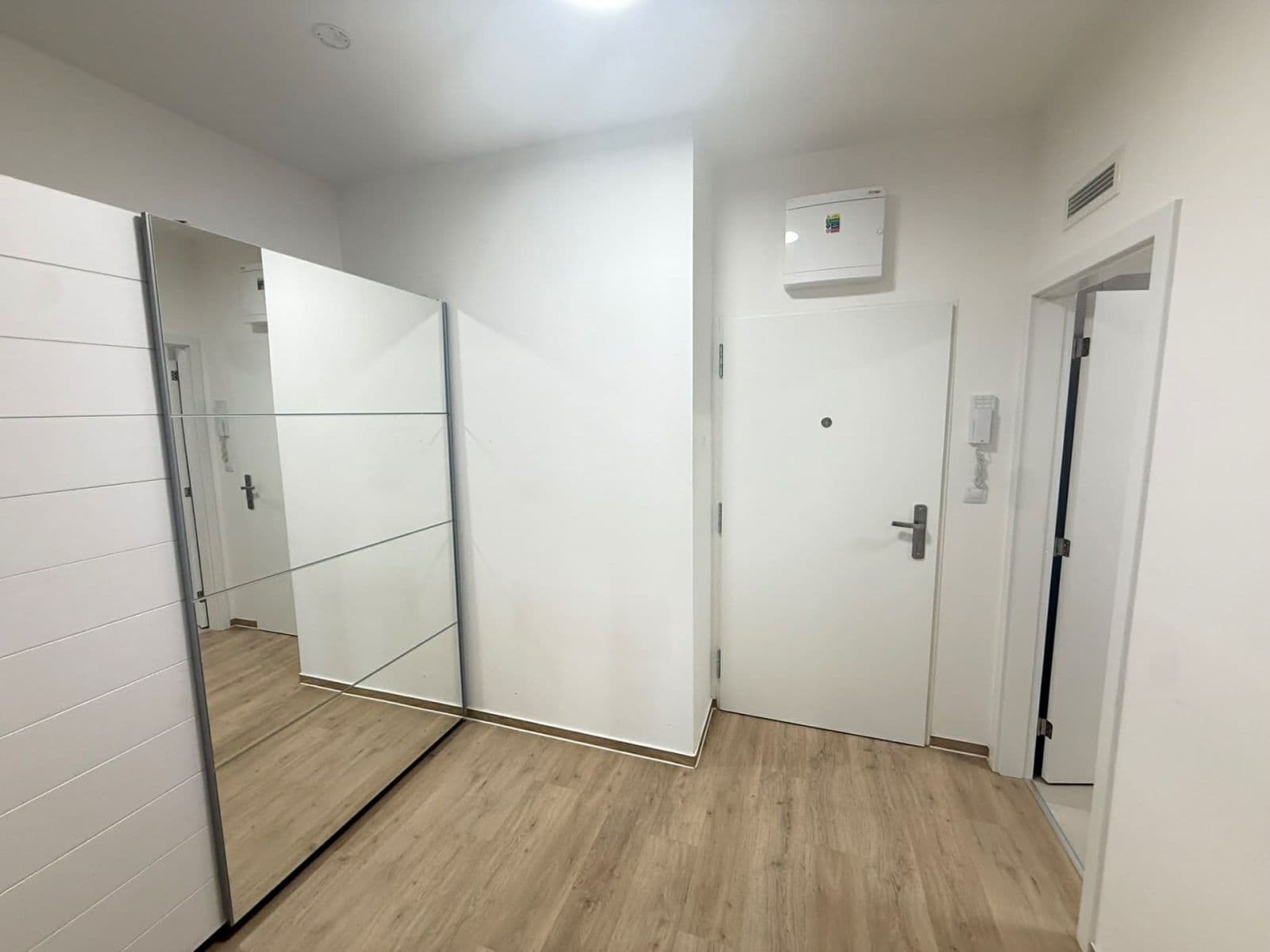 1 bedroom with open-plan kitchen flat to rent, 119 m², Sportovní, Brno, Jihomoravský Region 1 bedroom with open-plan kitchen flat to rent, 119 m², Sportovní, Brno, Jihomoravský Region