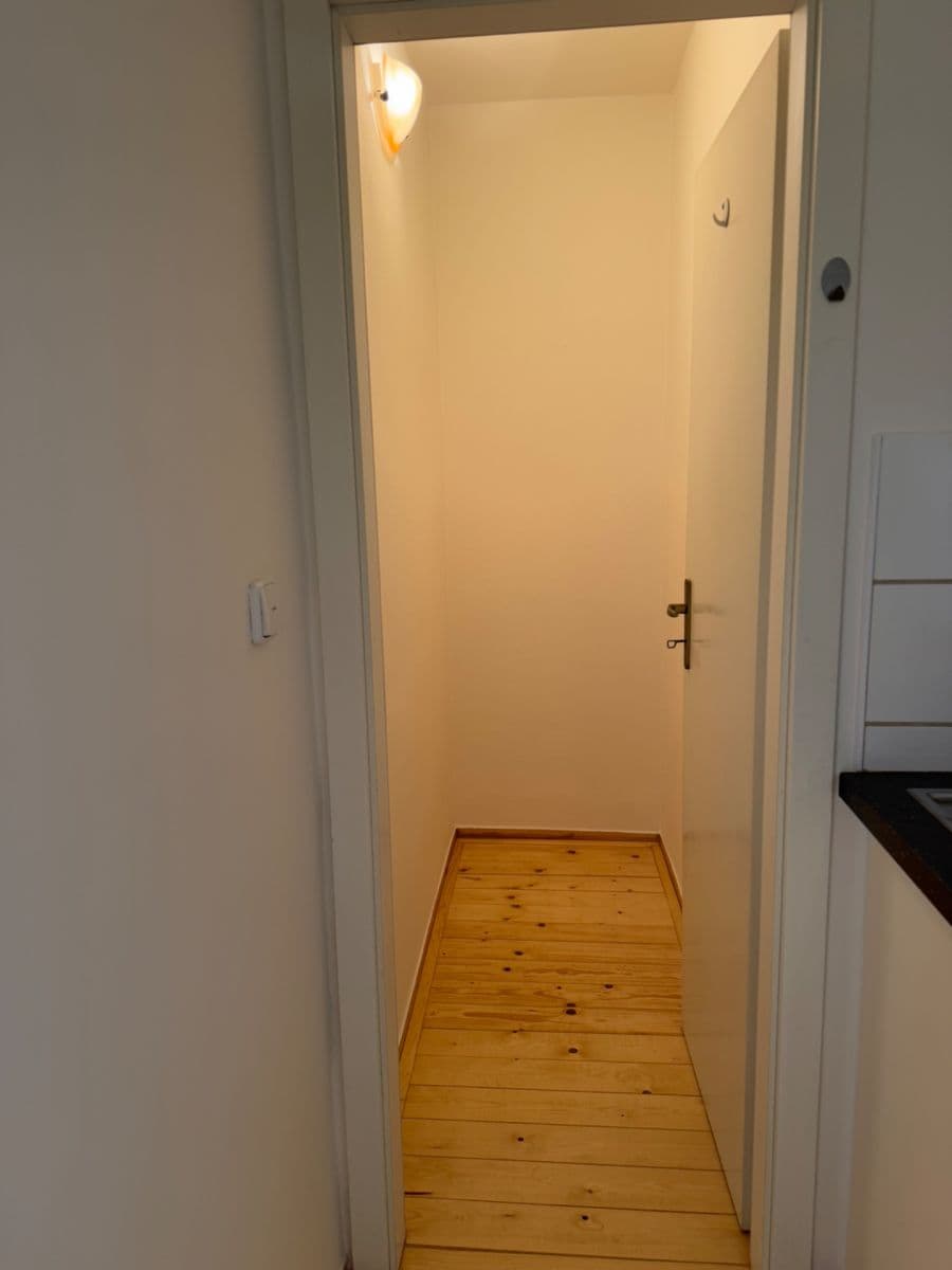1 bedroom flat to rent, 38 m², Řipská, Prague, Prague 1 bedroom flat to rent, 38 m², Řipská, Prague, Prague