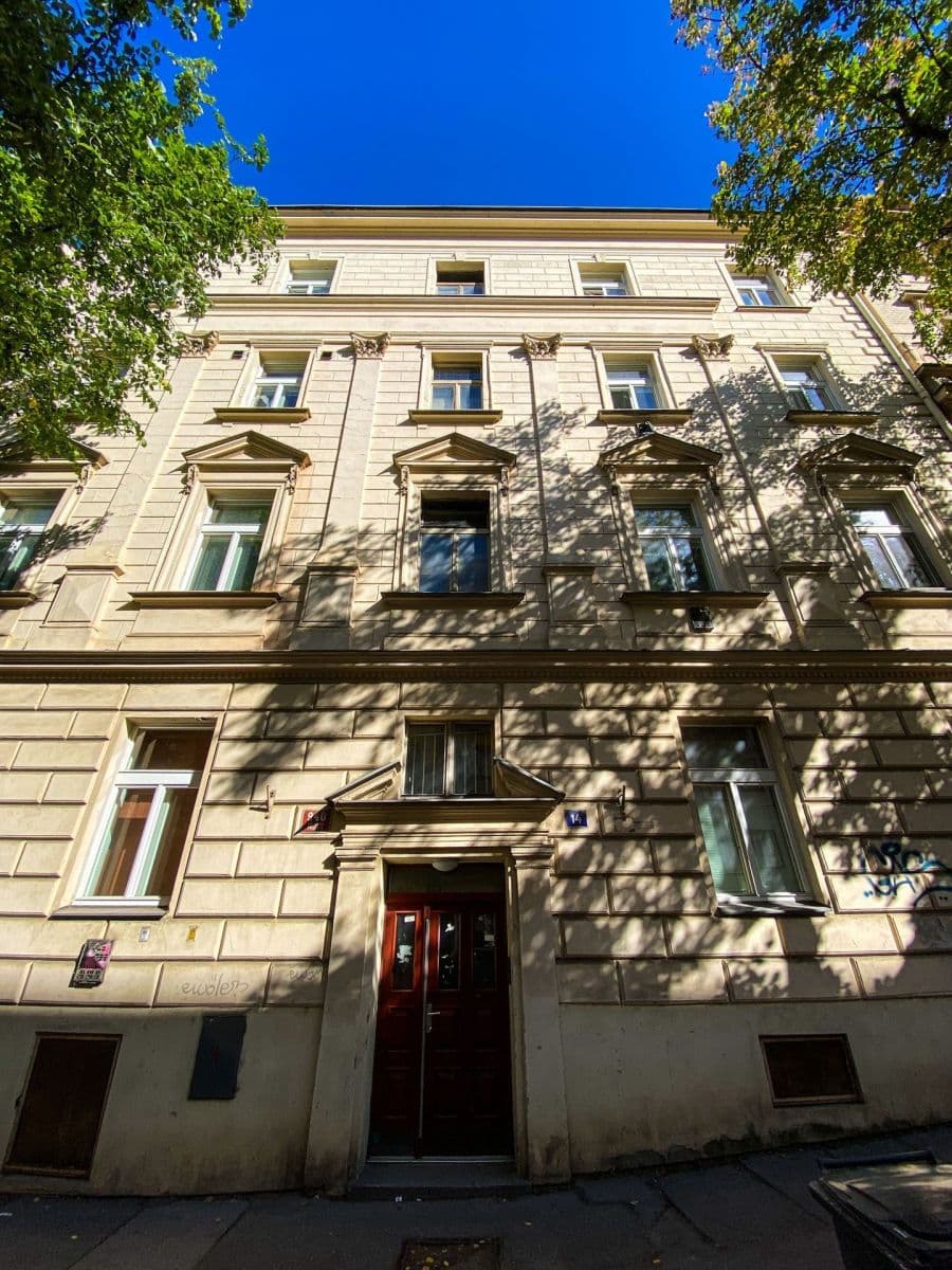 1 bedroom with open-plan kitchen flat to rent, 40 m², U Santošky, Prague, Prague 1 bedroom with open-plan kitchen flat to rent, 40 m², U Santošky, Prague, Prague