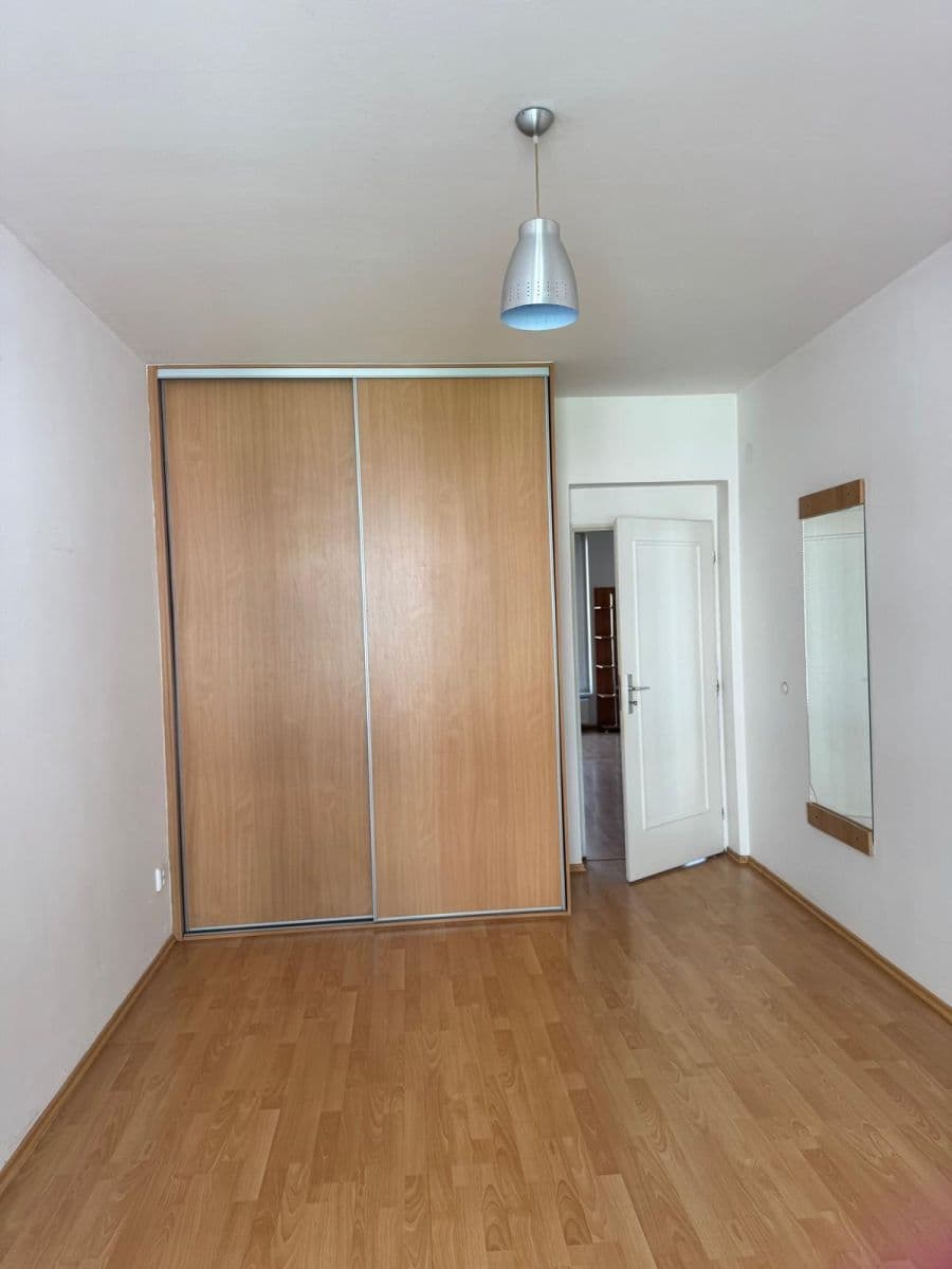 1 bedroom with open-plan kitchen flat to rent, 57 m², Za černým mostem, Prague, Prague 1 bedroom with open-plan kitchen flat to rent, 57 m², Za černým mostem, Prague, Prague