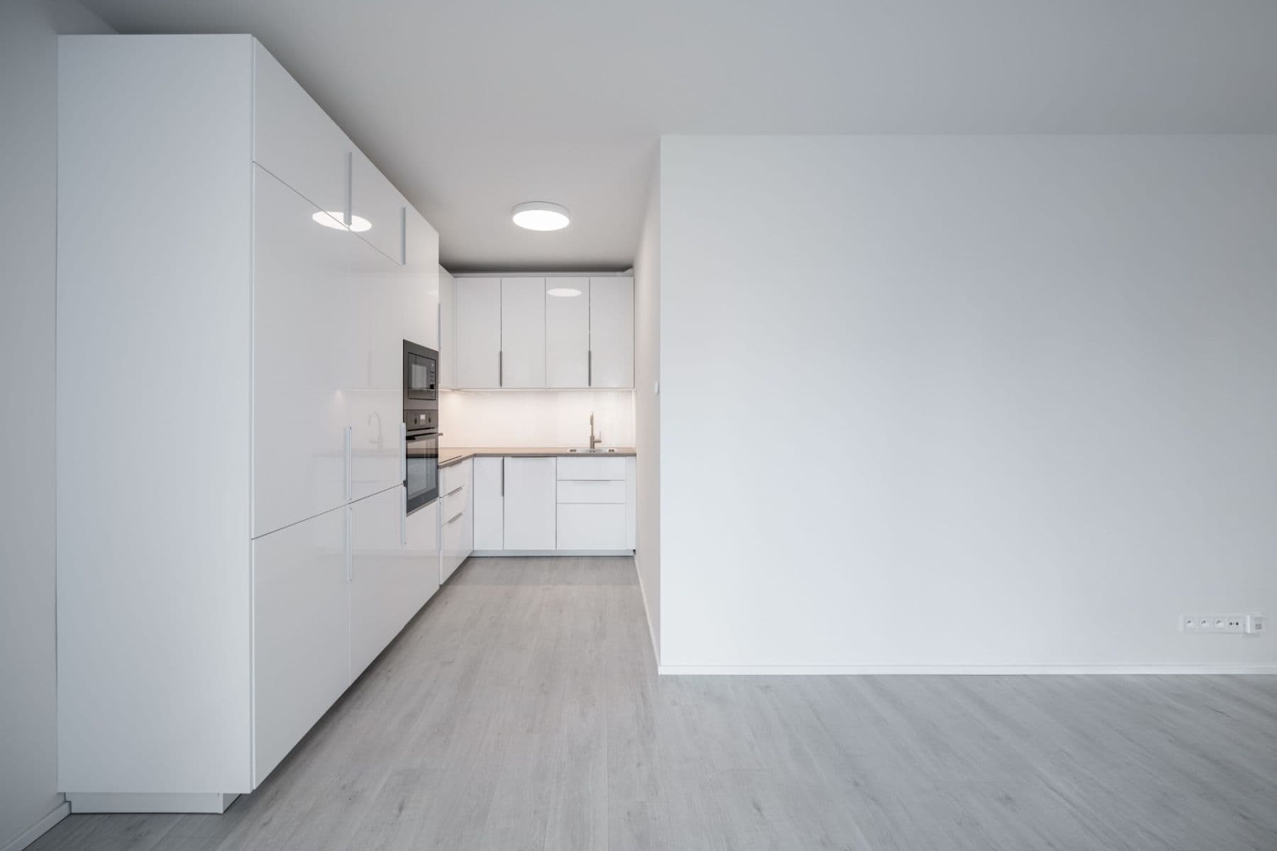 Studio flat to rent, 41 m², Gerstelova, Prague, Prague Studio flat to rent, 41 m², Gerstelova, Prague, Prague