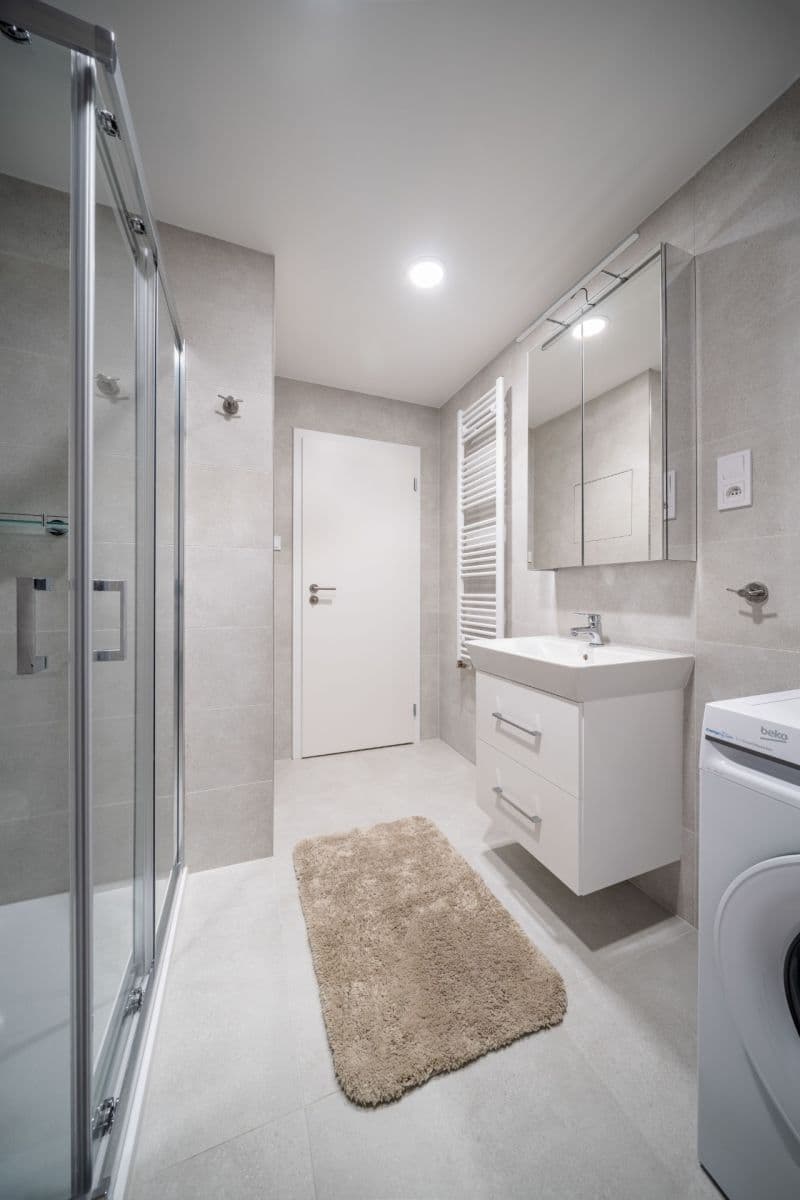 Studio flat to rent, 41 m², Gerstelova, Prague, Prague Studio flat to rent, 41 m², Gerstelova, Prague, Prague
