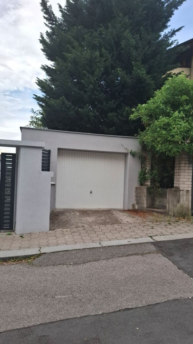 garage to rent, 20 m², Prague, Prague garage to rent, 20 m², Prague, Prague