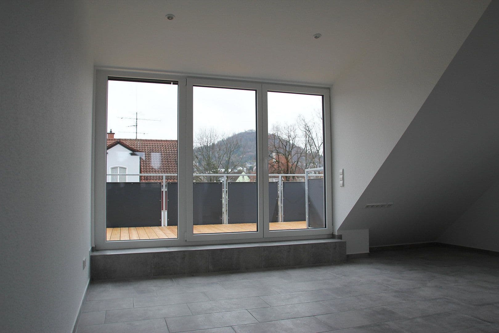 1 bedroom with open-plan kitchen flat to rent, 85 m², Reutlingen, Baden-Württemberg 1 bedroom with open-plan kitchen flat to rent, 85 m², Reutlingen, Baden-Württemberg