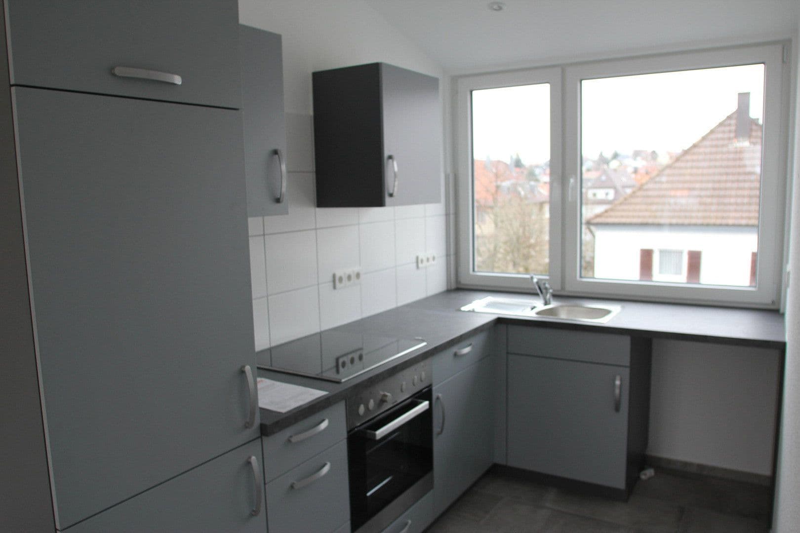 1 bedroom with open-plan kitchen flat to rent, 85 m², Reutlingen, Baden-Württemberg 1 bedroom with open-plan kitchen flat to rent, 85 m², Reutlingen, Baden-Württemberg
