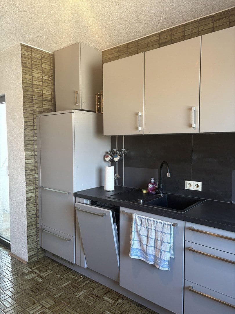 2 bedroom with open-plan kitchen flat to rent, 117 m², Hans-Sachs-Straße 1, Wesseling, North Rhine-Westphalia 2 bedroom with open-plan kitchen flat to rent, 117 m², Hans-Sachs-Straße 1, Wesseling, North Rhine-Westphalia