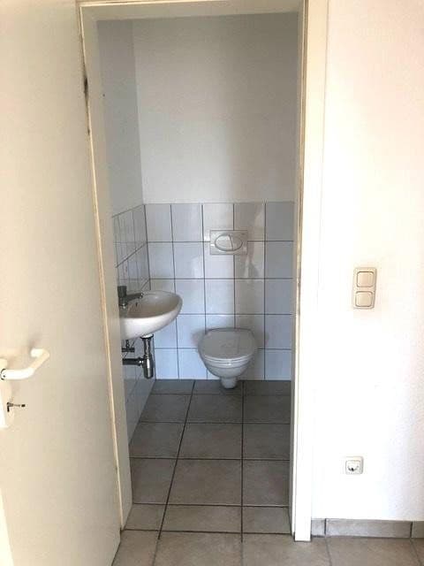 house for sale, 325 m², Uerdinger Str. 341, Krefld-Bockum, North Rhine-Westphalia house for sale, 325 m², Uerdinger Str. 341, Krefld-Bockum, North Rhine-Westphalia