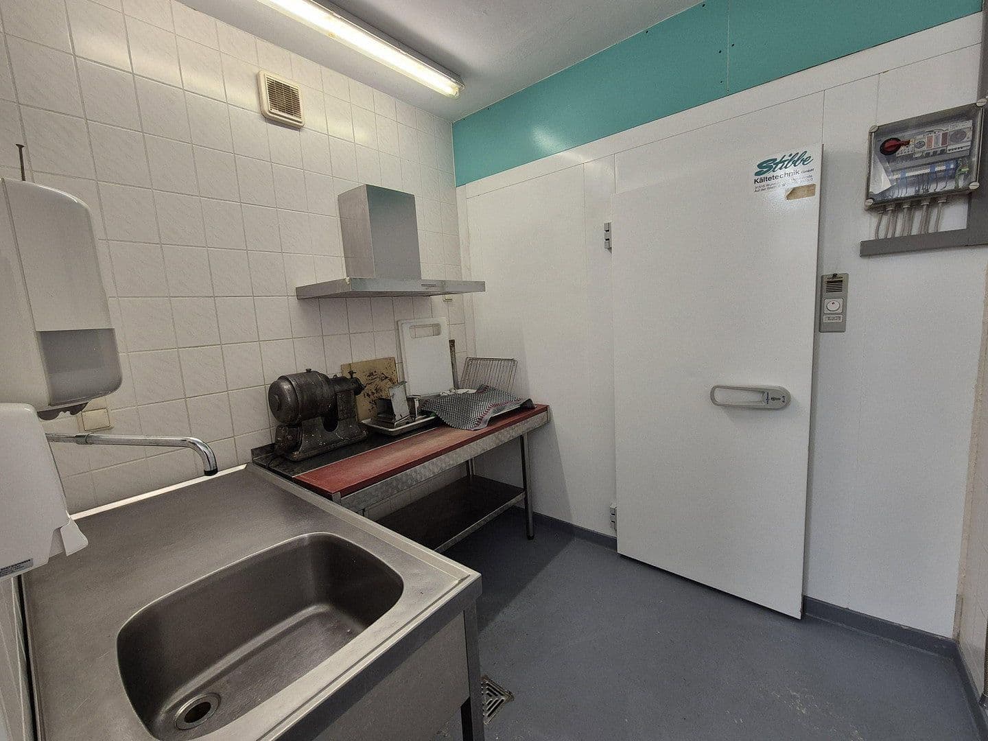 non-residential property to rent, 196 m², Garbsen, Lower Saxony non-residential property to rent, 196 m², Garbsen, Lower Saxony