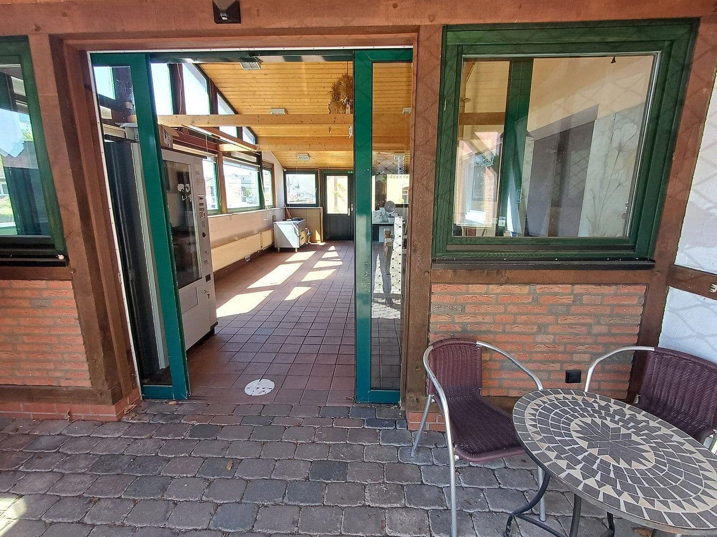 non-residential property to rent, 196 m², Garbsen, Lower Saxony non-residential property to rent, 196 m², Garbsen, Lower Saxony