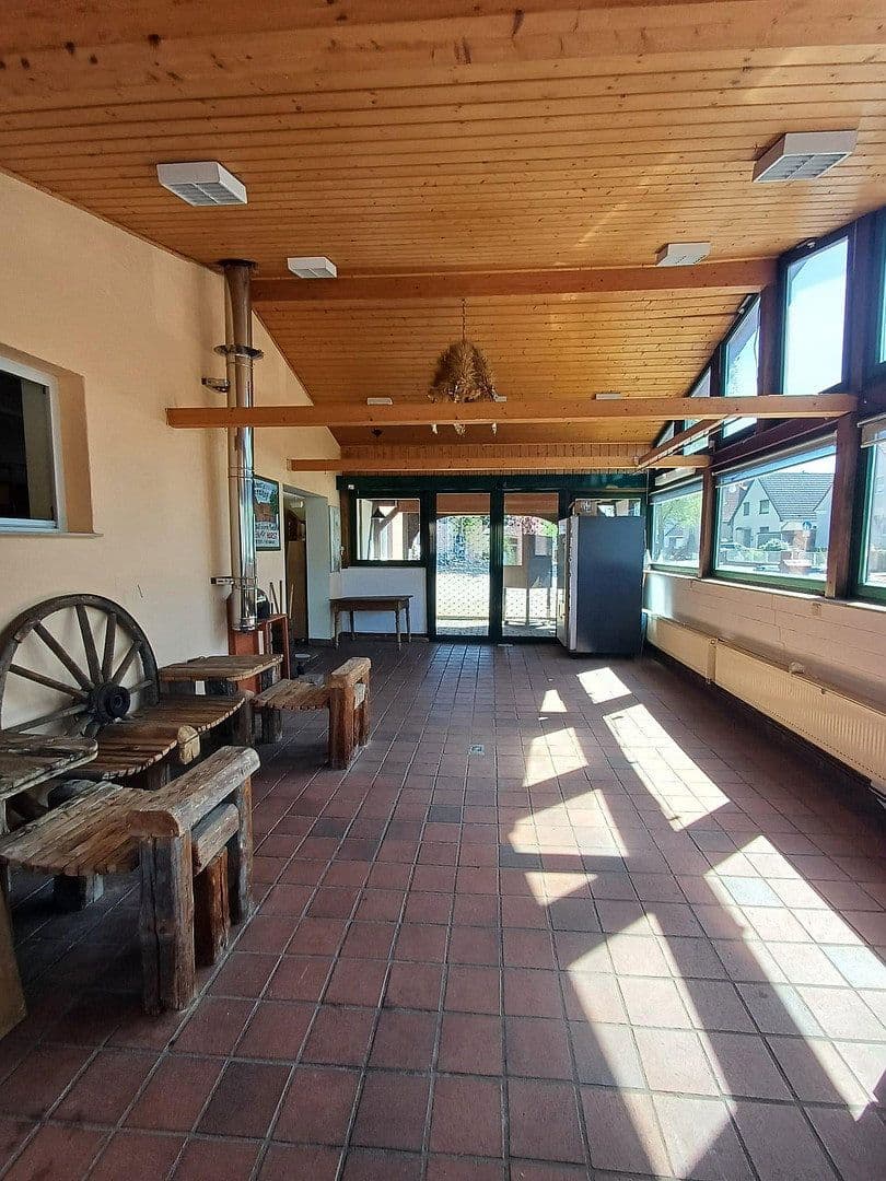 non-residential property to rent, 196 m², Garbsen, Lower Saxony non-residential property to rent, 196 m², Garbsen, Lower Saxony