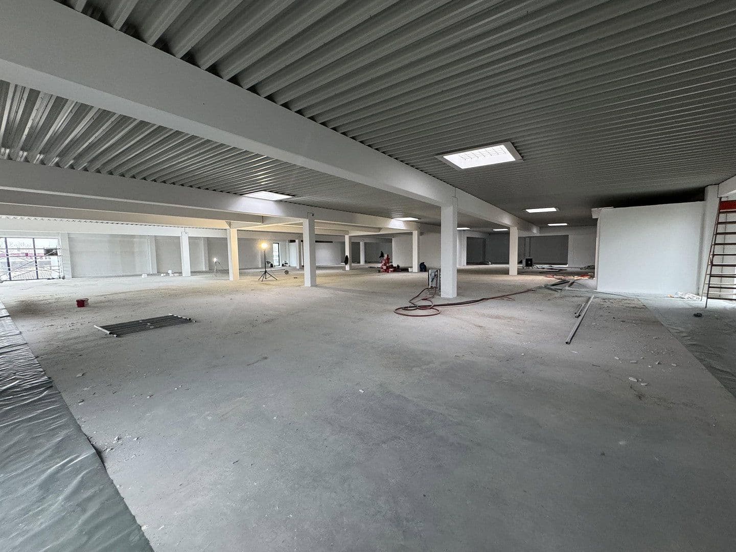 non-residential property to rent, 1,000 m², Rostock, Mecklenburg-Vorpommern non-residential property to rent, 1,000 m², Rostock, Mecklenburg-Vorpommern