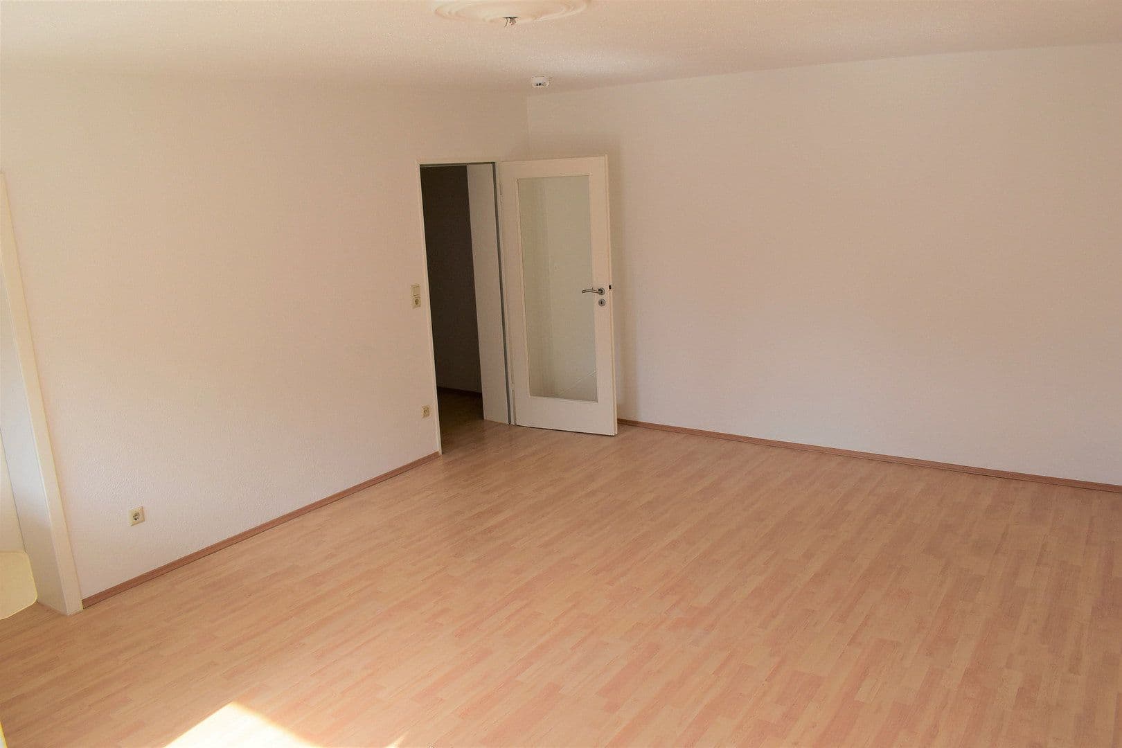 1 bedroom flat to rent, 40 m², Schiersteiner Straße, Wiesbaden, Hesse 1 bedroom flat to rent, 40 m², Schiersteiner Straße, Wiesbaden, Hesse