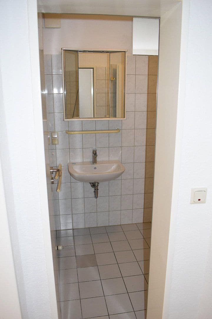 1 bedroom flat to rent, 40 m², Schiersteiner Straße, Wiesbaden, Hesse 1 bedroom flat to rent, 40 m², Schiersteiner Straße, Wiesbaden, Hesse