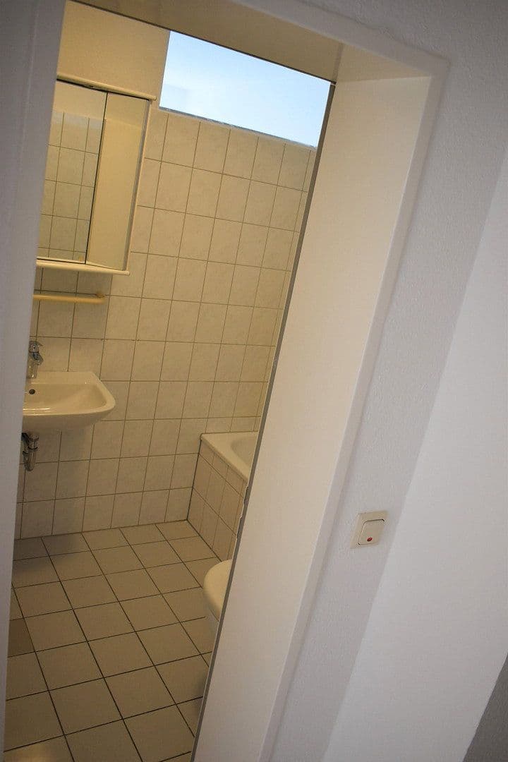 1 bedroom flat to rent, 40 m², Schiersteiner Straße, Wiesbaden, Hesse 1 bedroom flat to rent, 40 m², Schiersteiner Straße, Wiesbaden, Hesse