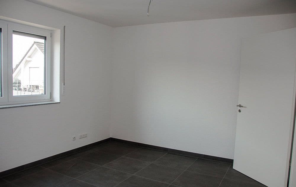 5 bedroom flat to rent, 170 m², Niederkassel, North Rhine-Westphalia 5 bedroom flat to rent, 170 m², Niederkassel, North Rhine-Westphalia