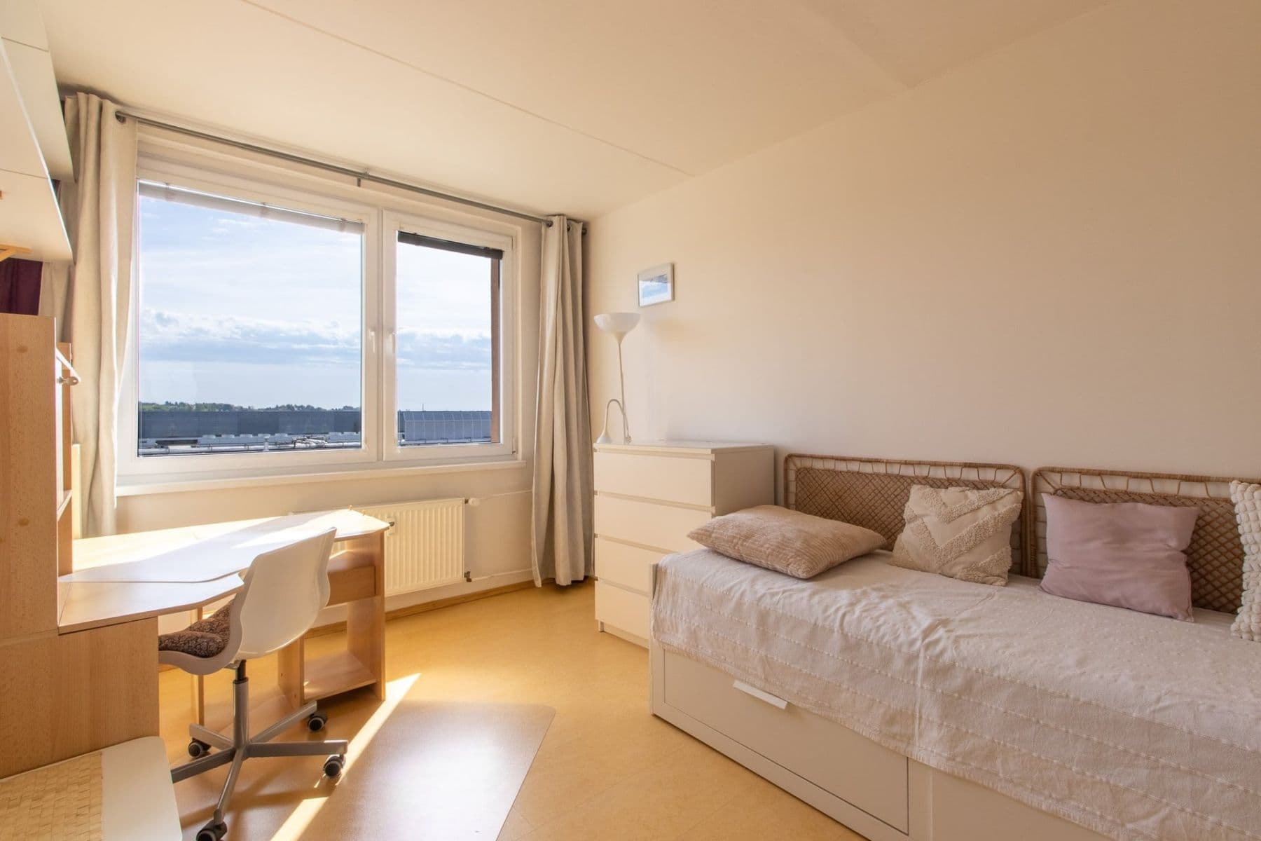 1 bedroom with open-plan kitchen flat to rent, 39 m², Bryksova, Prague, Prague 1 bedroom with open-plan kitchen flat to rent, 39 m², Bryksova, Prague, Prague