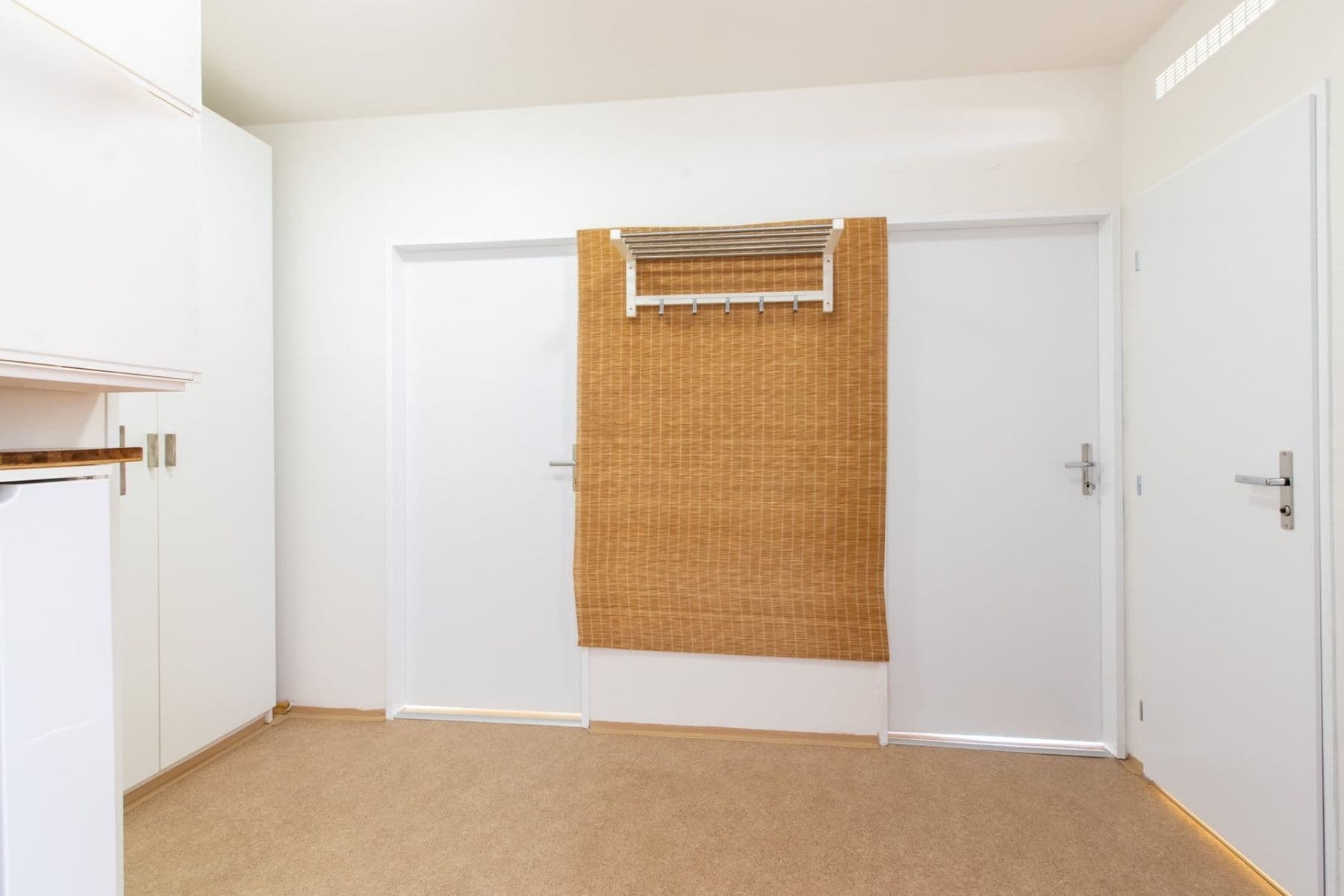 1 bedroom with open-plan kitchen flat to rent, 39 m², Bryksova, Prague, Prague 1 bedroom with open-plan kitchen flat to rent, 39 m², Bryksova, Prague, Prague