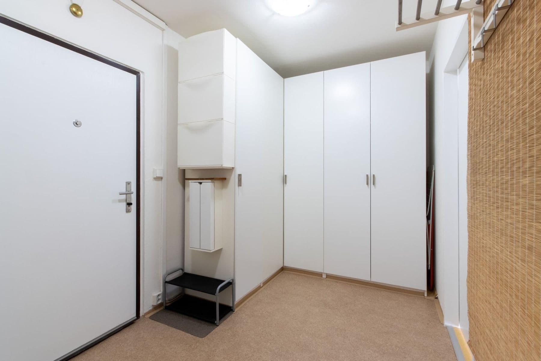 1 bedroom with open-plan kitchen flat to rent, 39 m², Bryksova, Prague, Prague 1 bedroom with open-plan kitchen flat to rent, 39 m², Bryksova, Prague, Prague