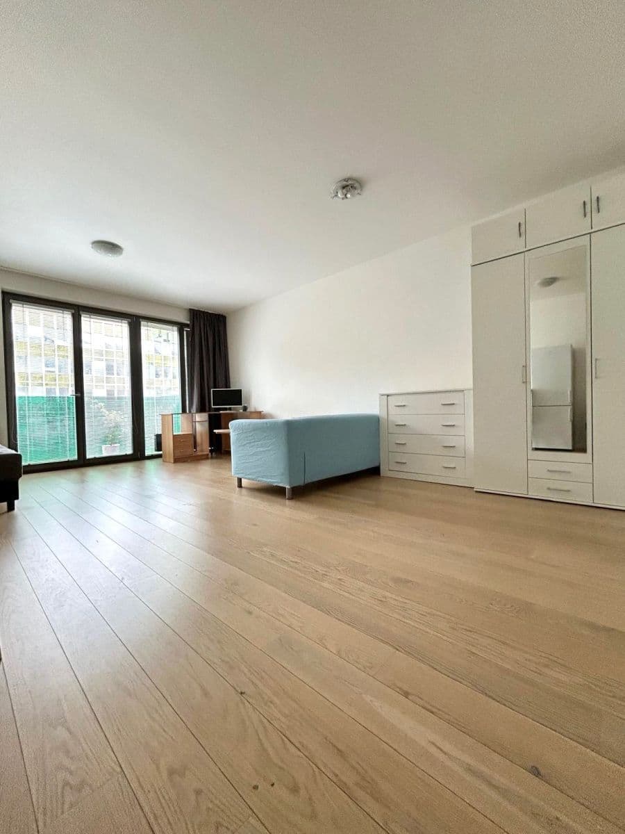 Studio flat to rent, 39 m², Altajská, Prague, Prague Studio flat to rent, 39 m², Altajská, Prague, Prague