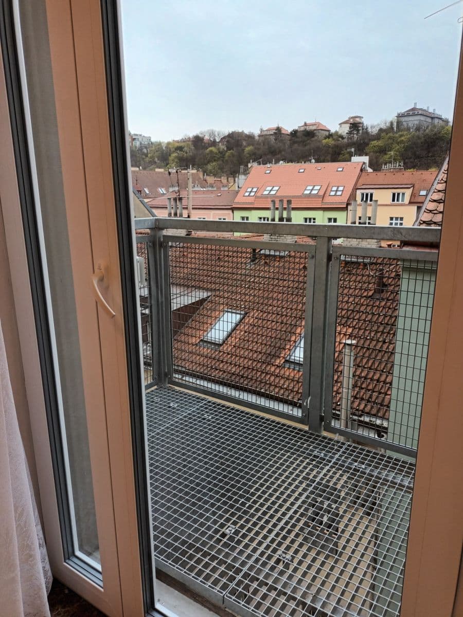 1 bedroom with open-plan kitchen flat to rent, 35 m², Holečkova, Prague, Prague 1 bedroom with open-plan kitchen flat to rent, 35 m², Holečkova, Prague, Prague