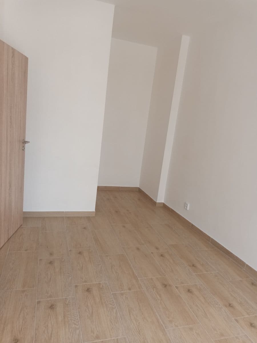 1 bedroom with open-plan kitchen flat to rent, 31 m², Holečkova, Prague, Prague 1 bedroom with open-plan kitchen flat to rent, 31 m², Holečkova, Prague, Prague