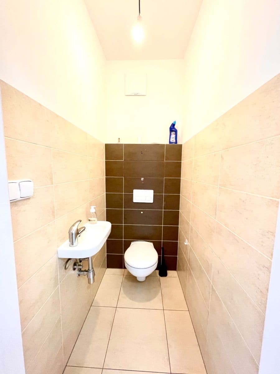 2 bedroom with open-plan kitchen flat to rent, 88 m², Cukrova, Prague, Prague 2 bedroom with open-plan kitchen flat to rent, 88 m², Cukrova, Prague, Prague