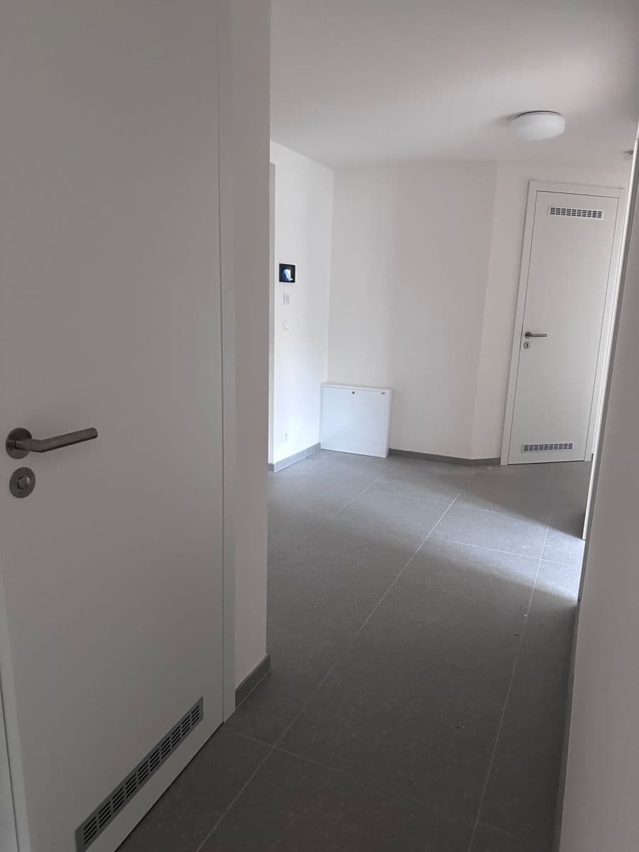 2 bedroom with open-plan kitchen flat to rent, 77 m², Kolmanova, Prague, Prague 2 bedroom with open-plan kitchen flat to rent, 77 m², Kolmanova, Prague, Prague