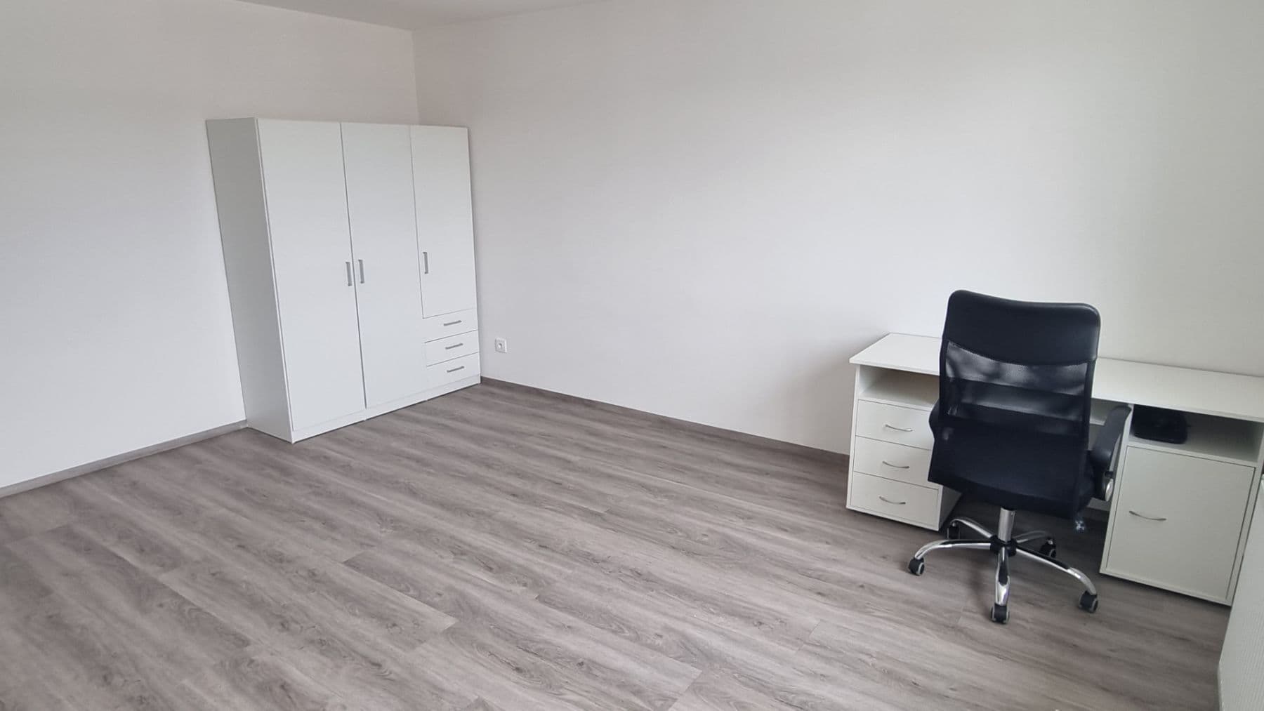 2 bedroom with open-plan kitchen flat to rent, 77 m², Vendolí, Pardubický Region 2 bedroom with open-plan kitchen flat to rent, 77 m², Vendolí, Pardubický Region