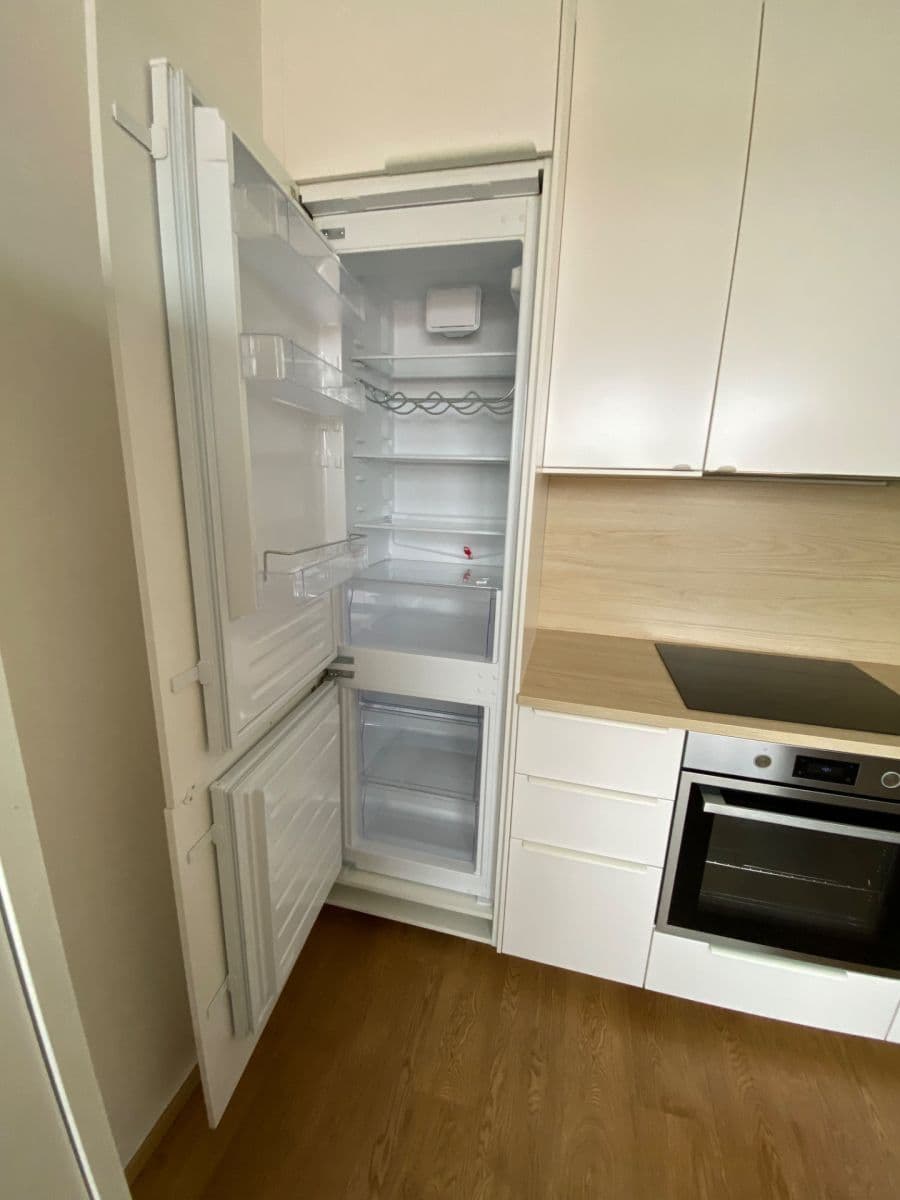 Studio flat to rent, 34 m², Pod Harfou, Prague, Prague Studio flat to rent, 34 m², Pod Harfou, Prague, Prague