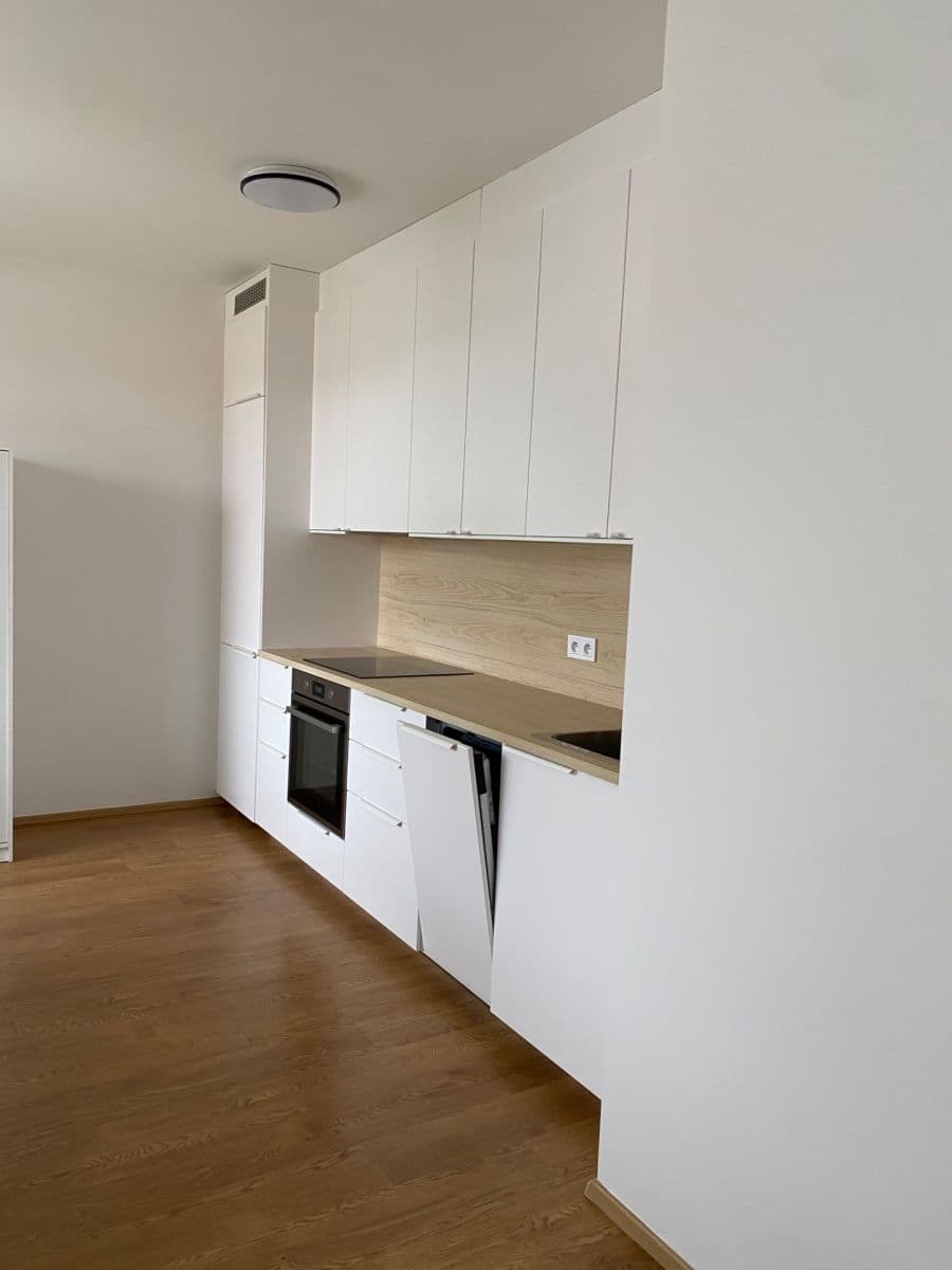 Studio flat to rent, 34 m², Pod Harfou, Prague, Prague Studio flat to rent, 34 m², Pod Harfou, Prague, Prague